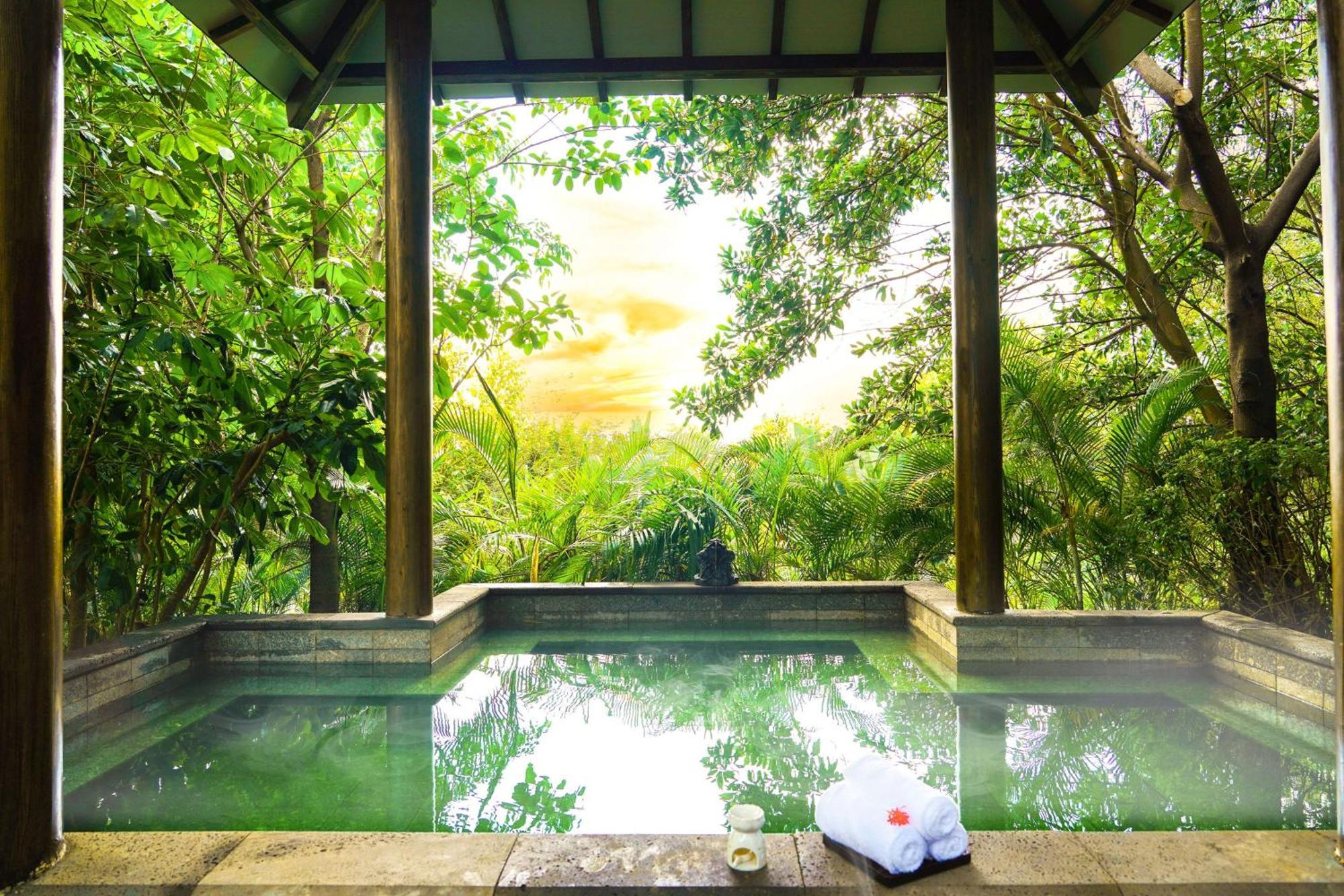 ホテル Doubletree By Hilton Lingshui Hot Spring エクステリア 写真